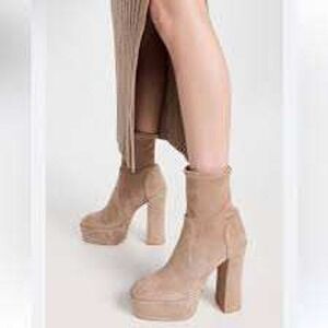 Stuart Weitzman Tan Suede Sky-High Platform Block Heel Sock Boots Size 6B